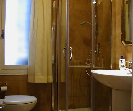 公寓 卡萨诺酒店 *